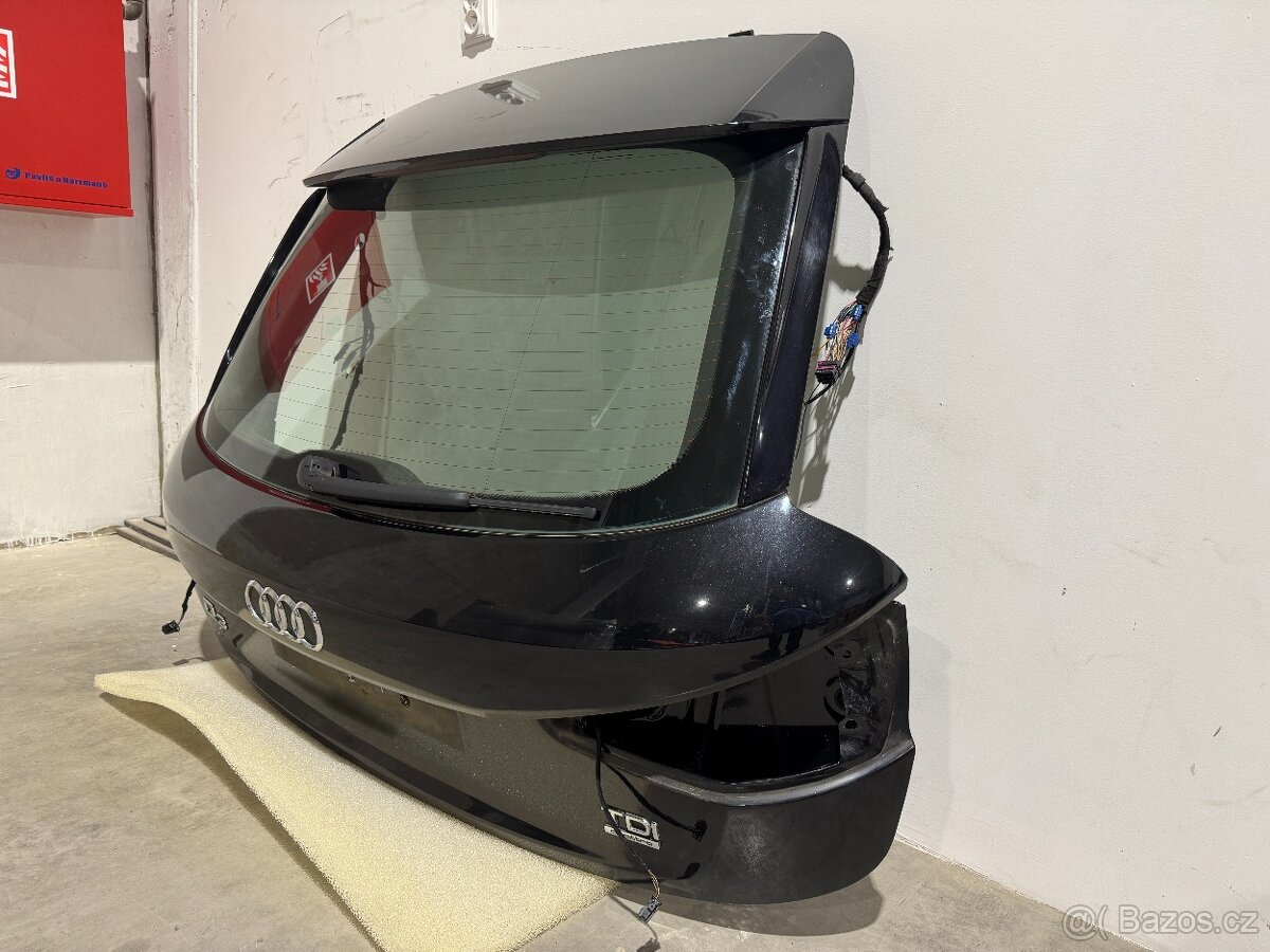 Páté dveře Audi Q3 2013, kód barvy LZ9Y - 4