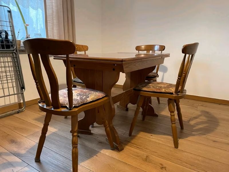Stůl jídelní rozkládací a 4 židle - masivní - 4