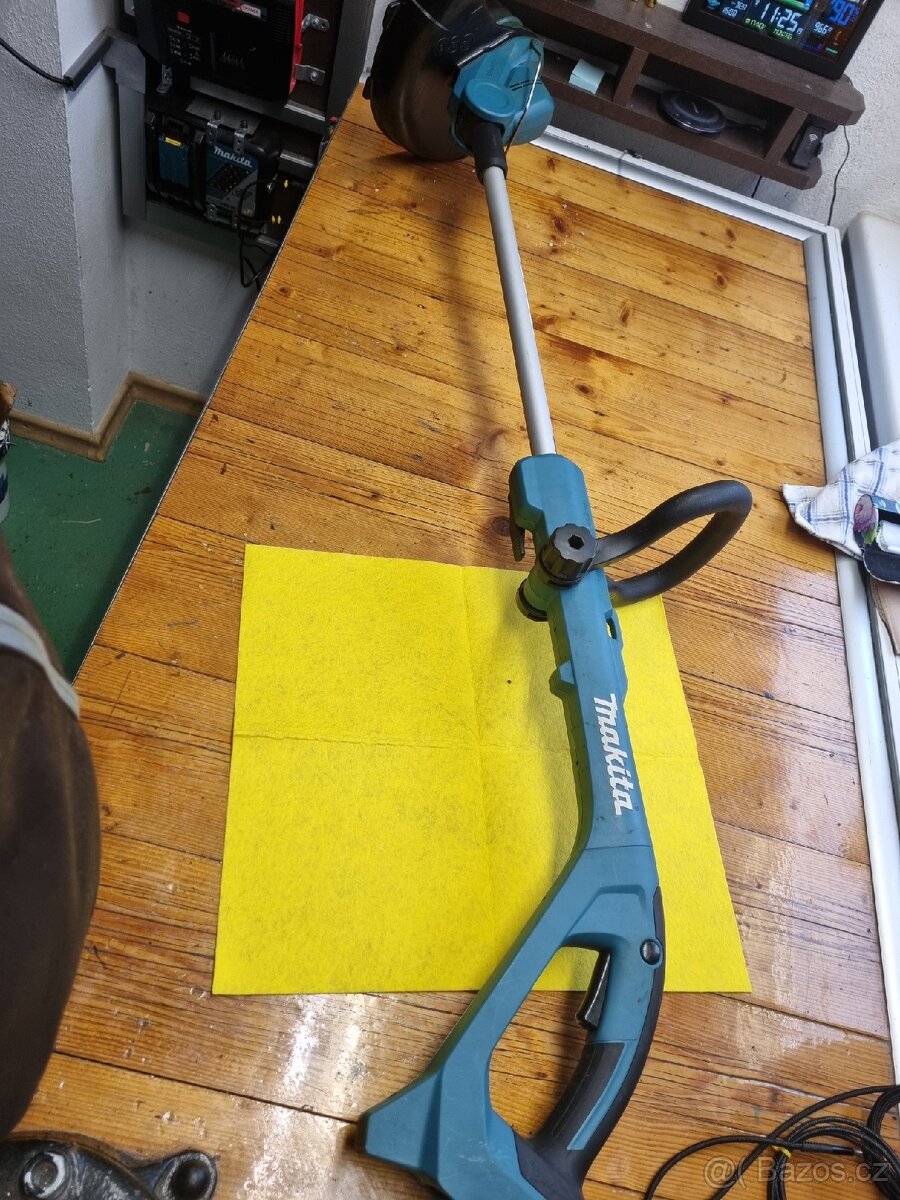 Prodám aku set Makita 18V. - 4