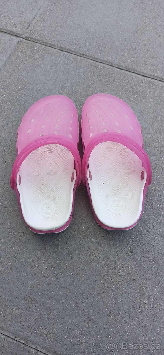 Dětské nazouváky, pantofle vel. 28/29 - 4