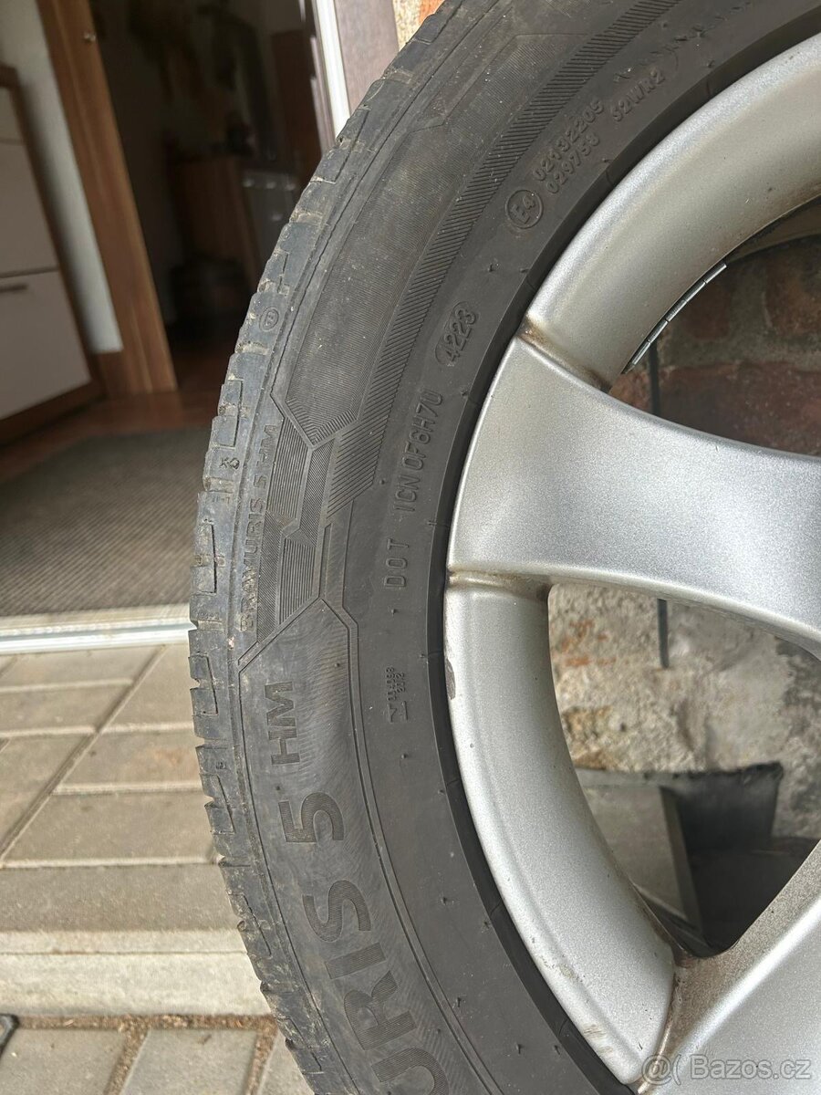 Sada litých kol+letni pneu - 4