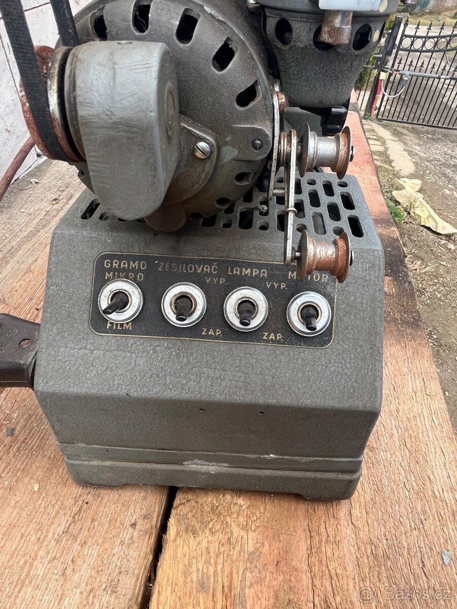 Prodám retro promítačku - 4