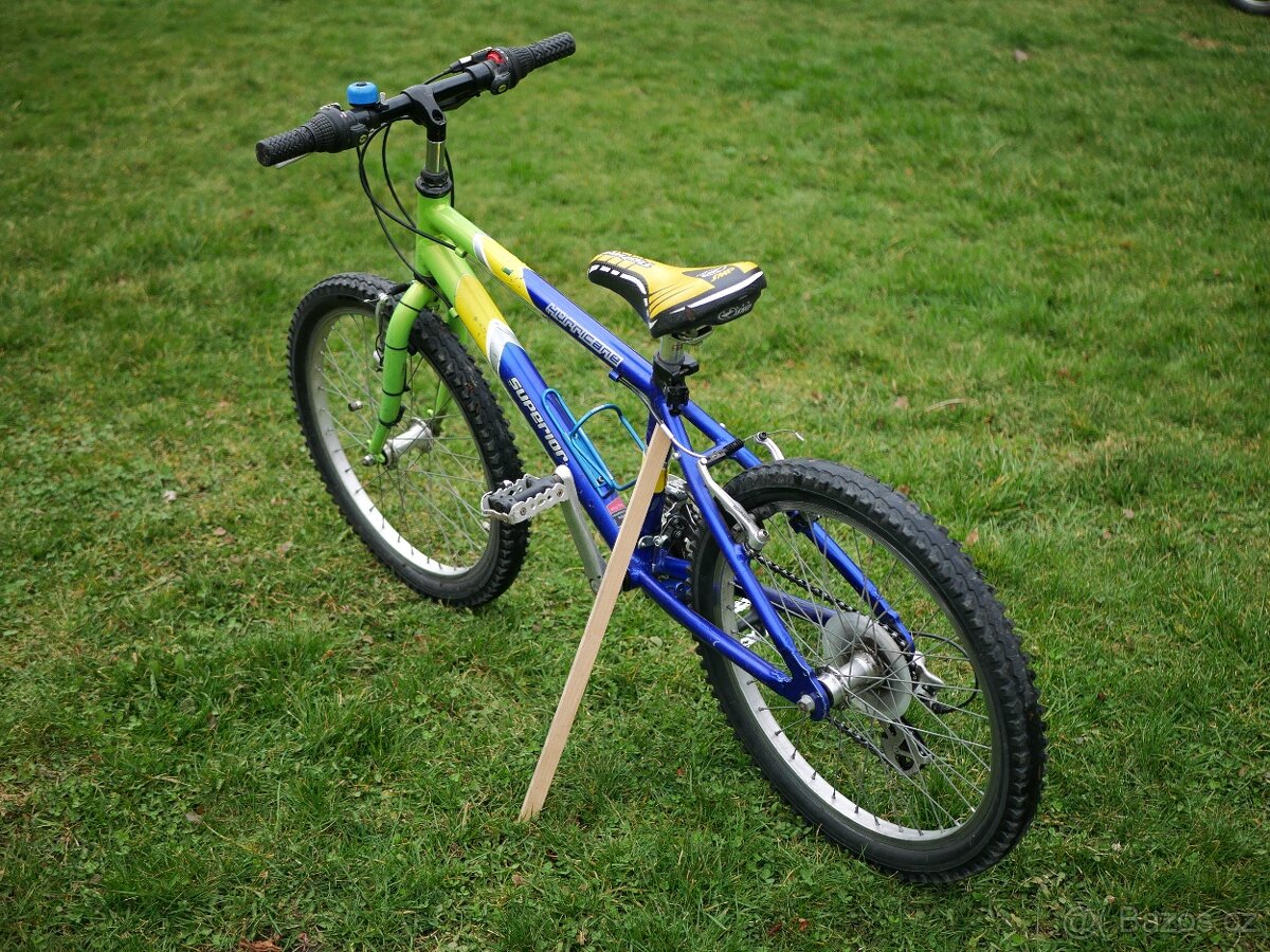 Superior Hurricane - 4