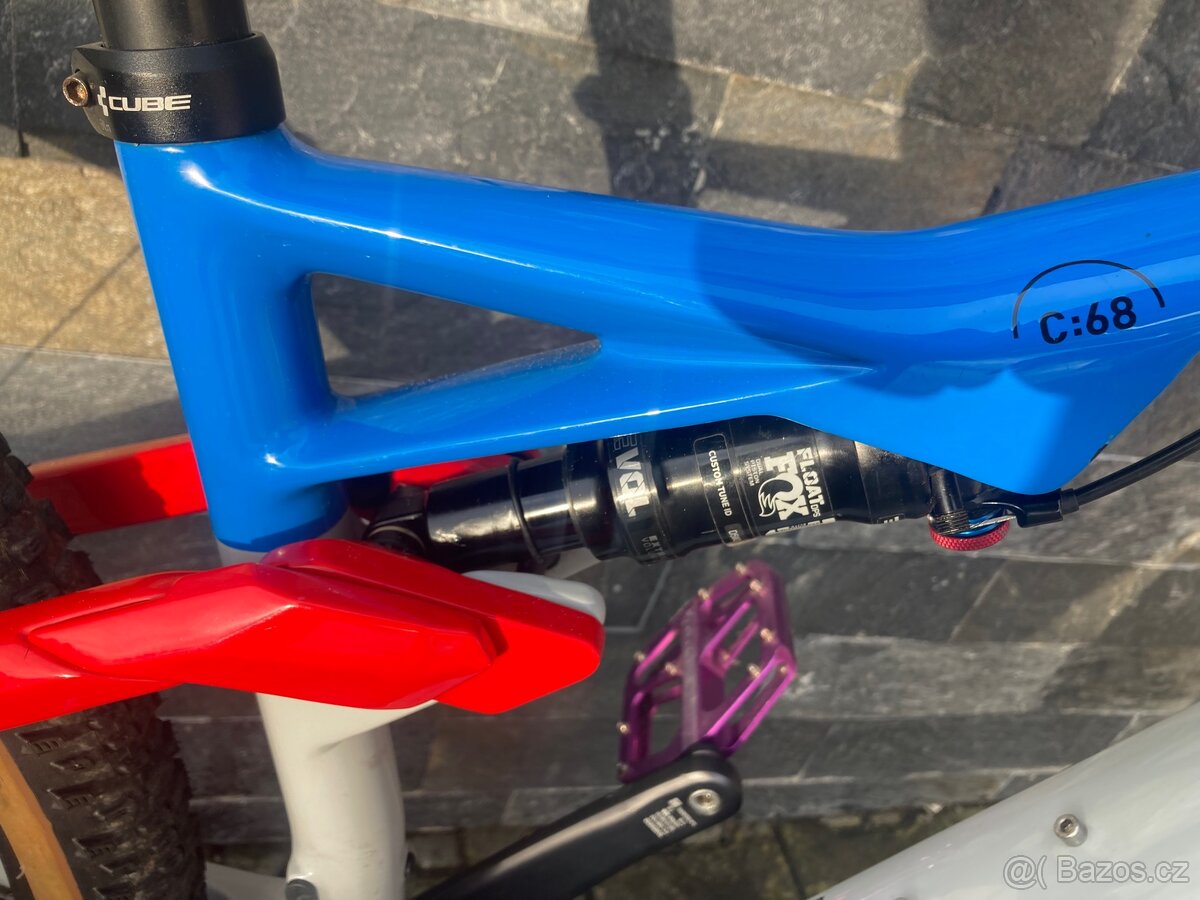 Celoopdpružené karbonové kolo - M rám - 4