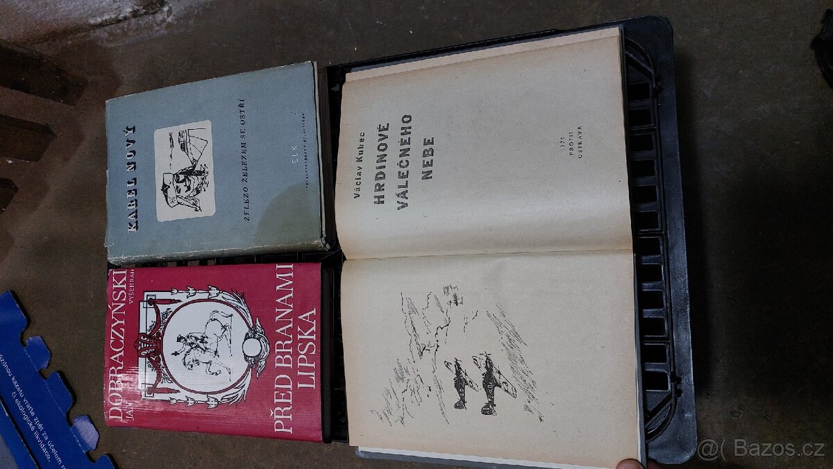 VÁLEČNÉ A HISTORICKÉ KNIHY - 4