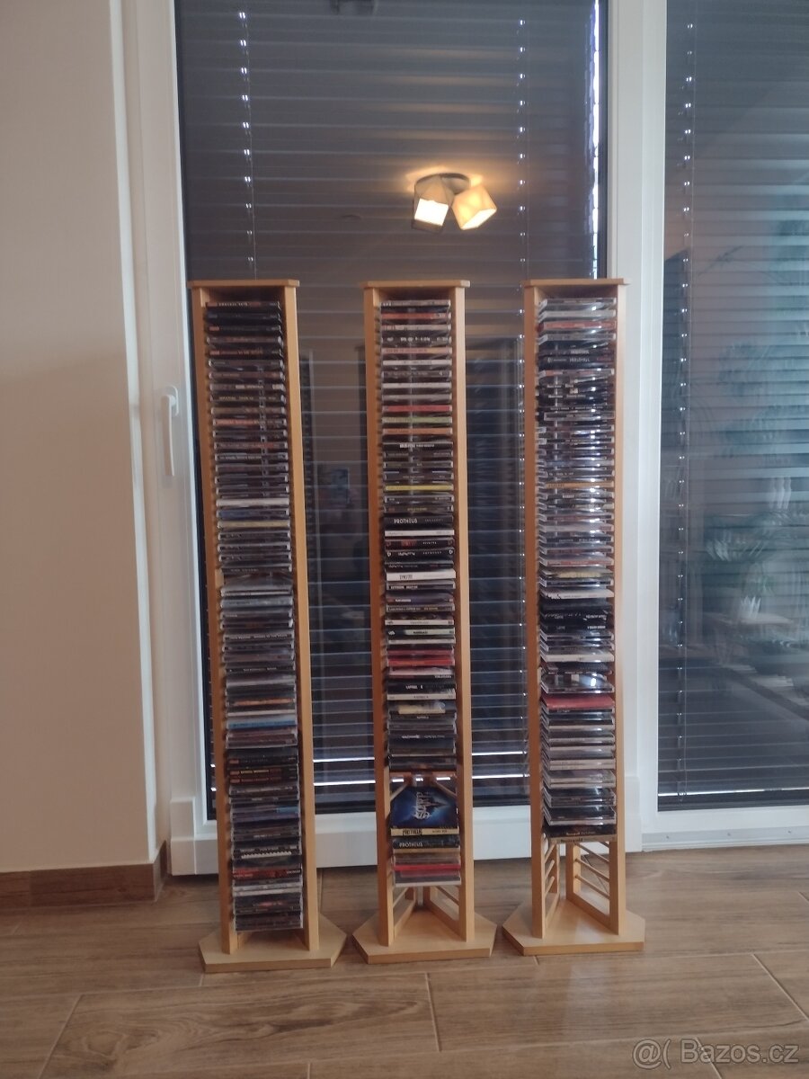 Stojan na CD - 4