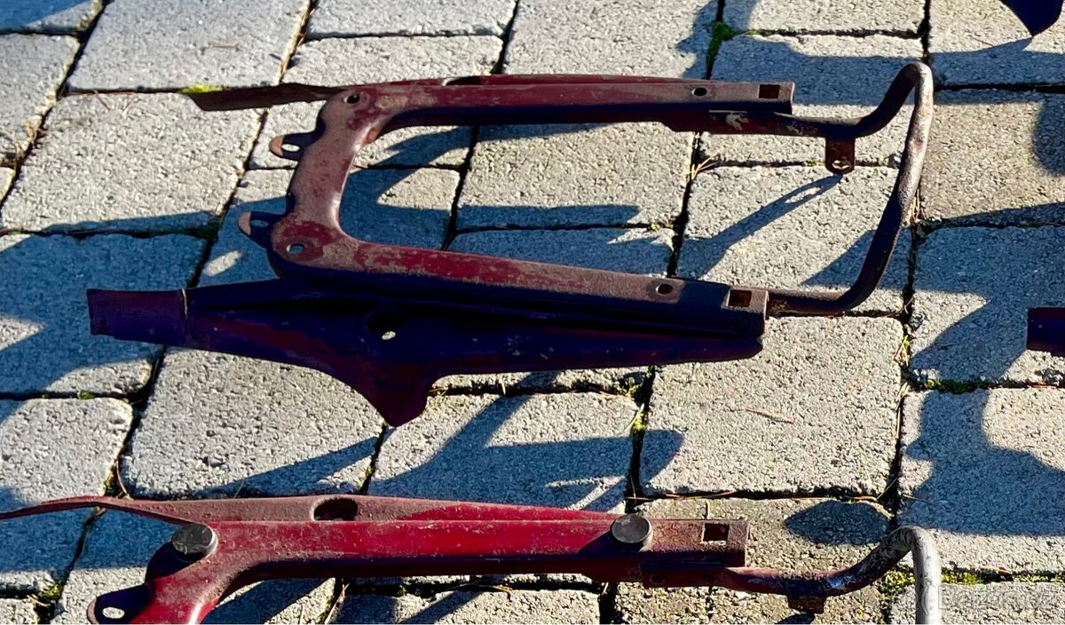 Jawa ČZ 125 175 kývačka - podsedlový rámeček - 4