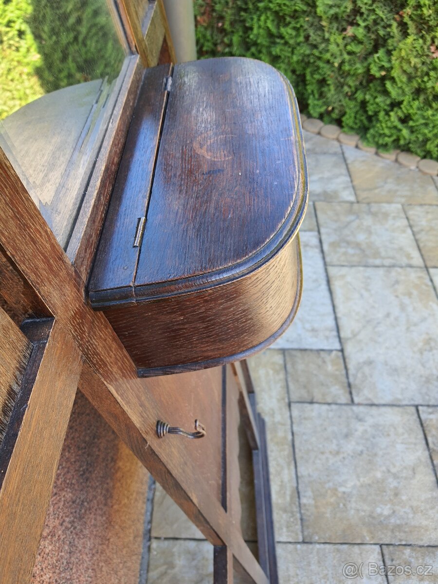 Věšák se zrcadlem - 4