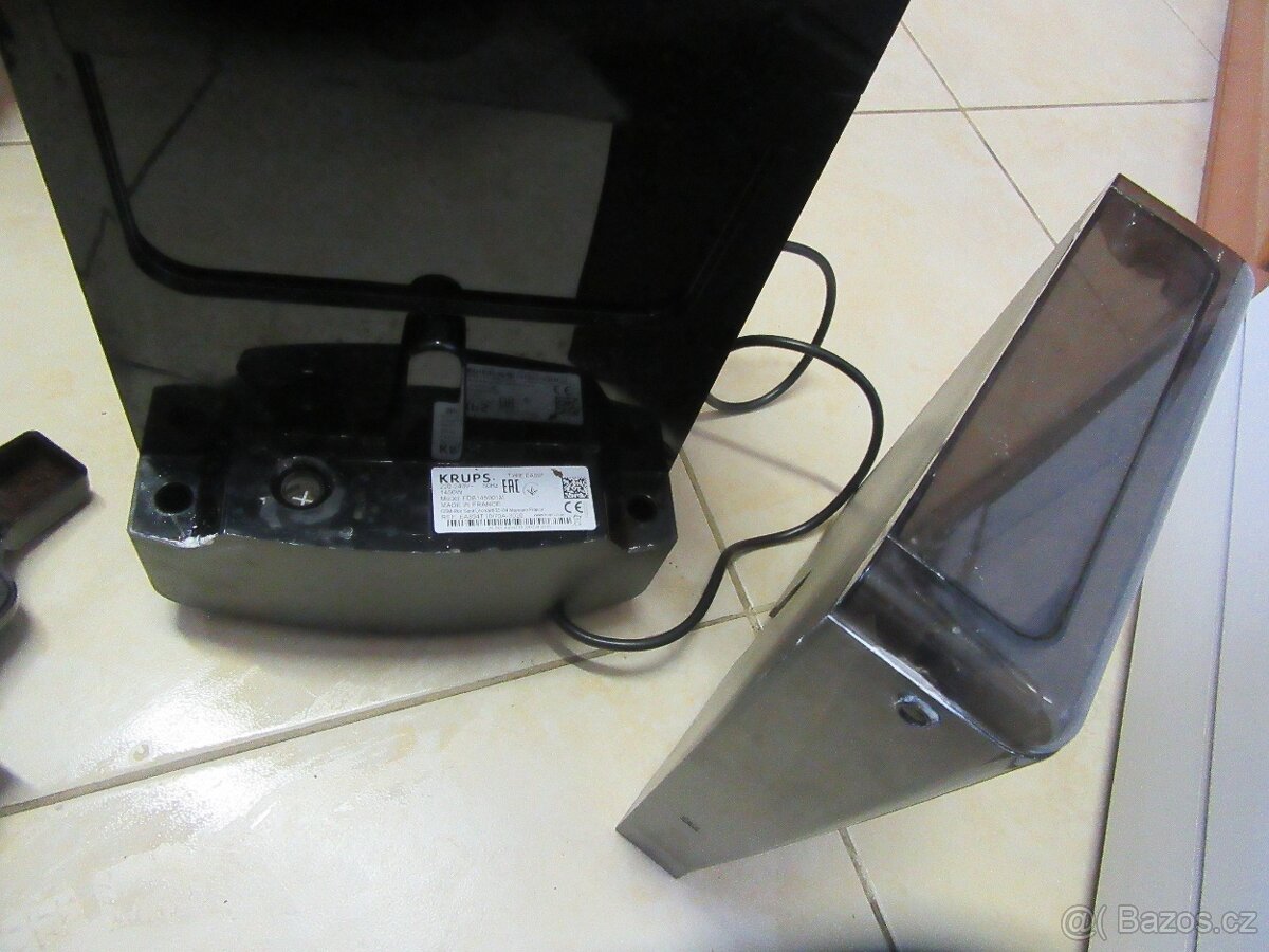 Nabízím kávovar Krups. Nefunkční. - 4