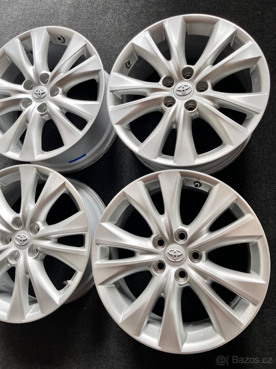 Toyota RAV4 - 4. Generace alu originál sada disku - ET45 - 4