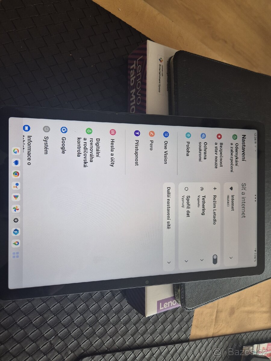 Lenovo tab.M10 Plus - 4