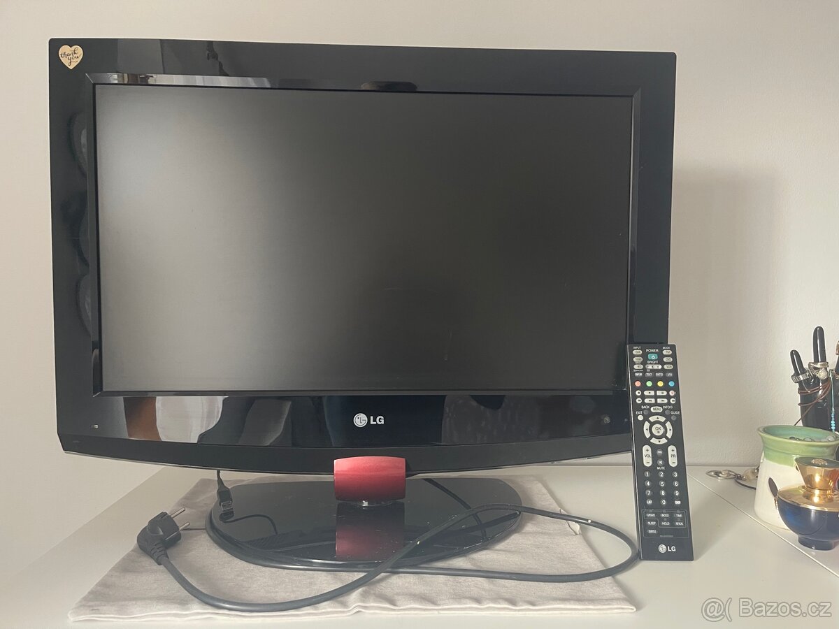 Televize LG 26LB75 úhlopříčka 65cm - 4