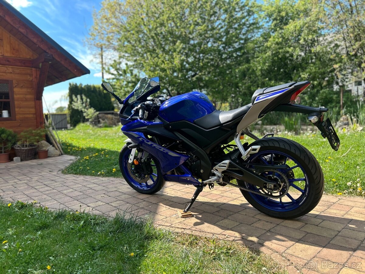 Yamaha YZF125R - 4