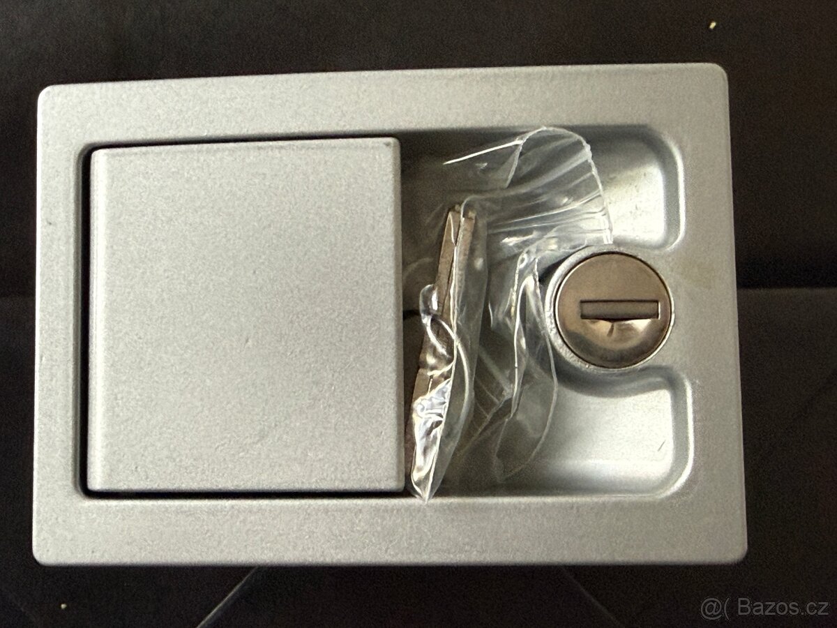 Zámek na konský vlek Venkovní - 4