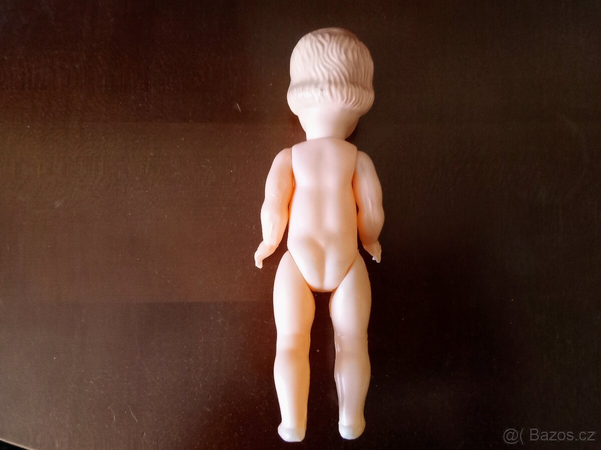 Stará panenka s celuloidovou hlavičkou - 4