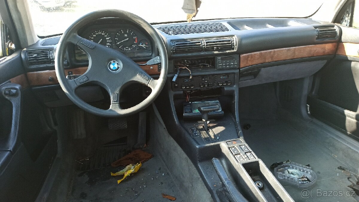 BMW e32 730i - 4