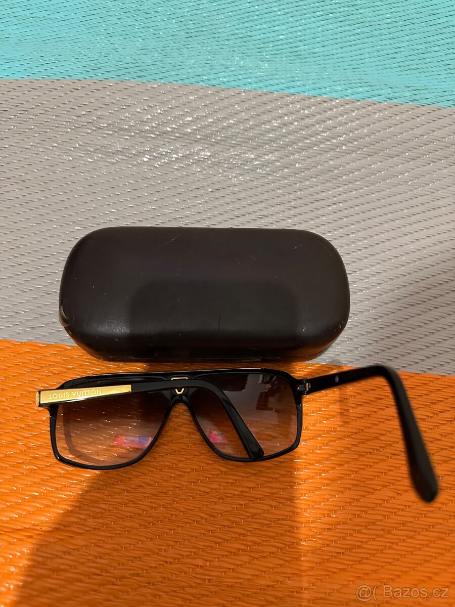 Sluneční brýle LV - 4