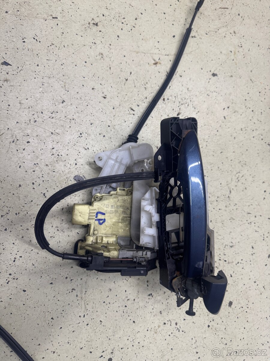 Zámky dveří passat B6 - 4