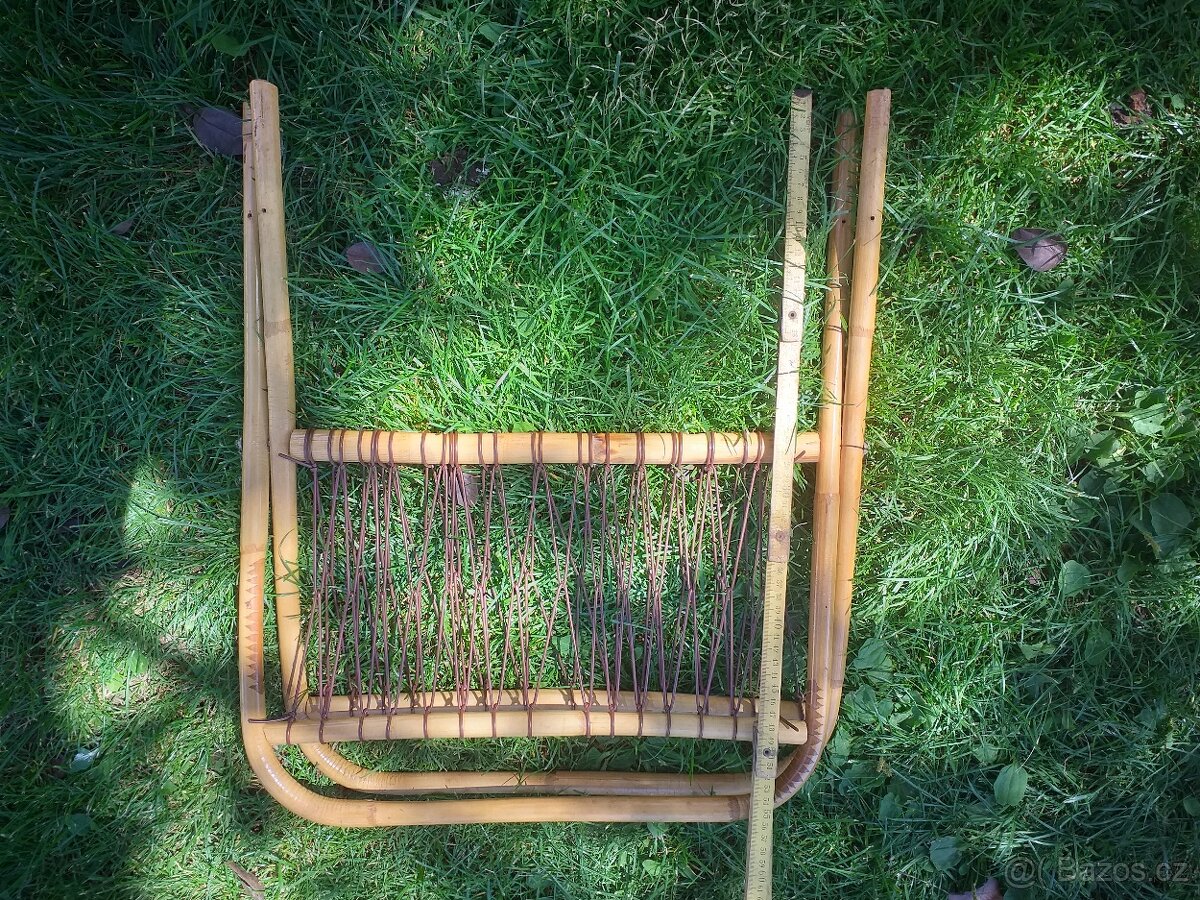 Stojánek na tiskoviny - 4