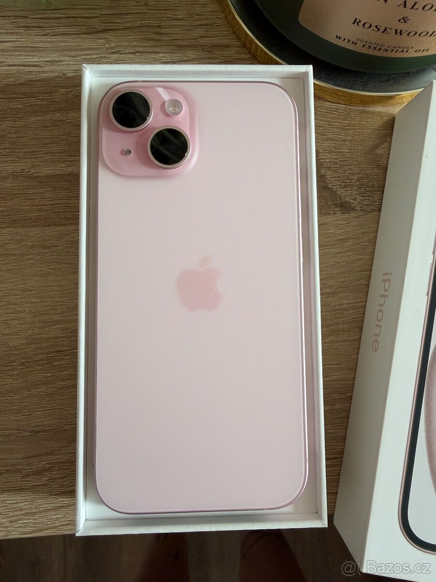 Prodám iPhone 15 růžový - 4