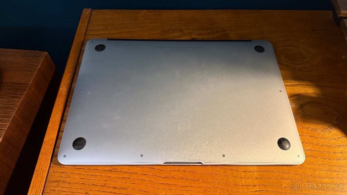 MacBook Air 13" Mid 2012 – i7 | 8 GB RAM | 512 GB SSD - 4