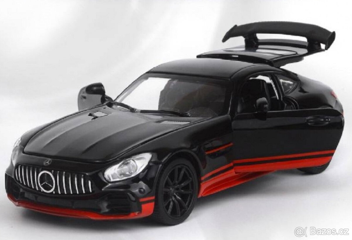 1:18 Mercedes Benz AMG GTR Model Light and Sound - 4
