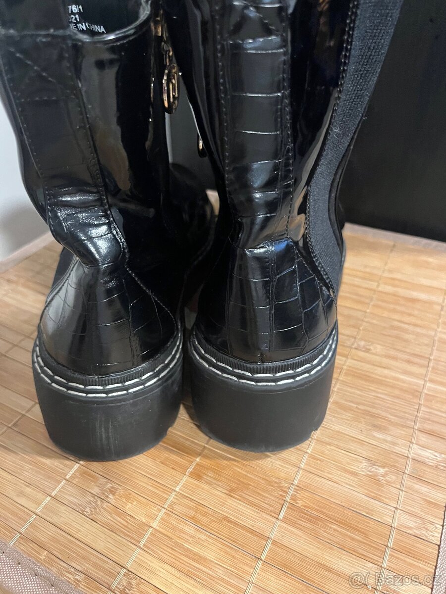 Kotníkové černé boty - 4