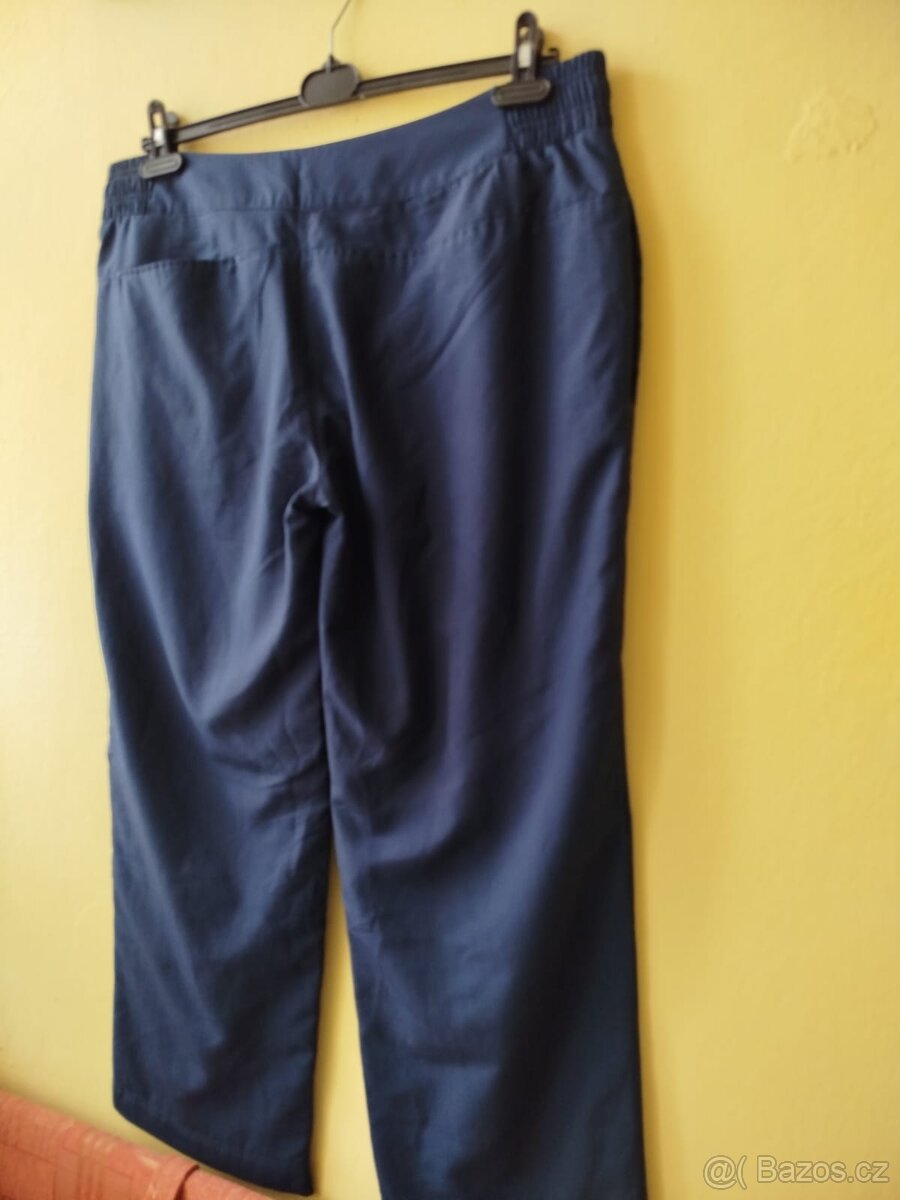 Nové kalhoty Reebok, velikost XL - 4
