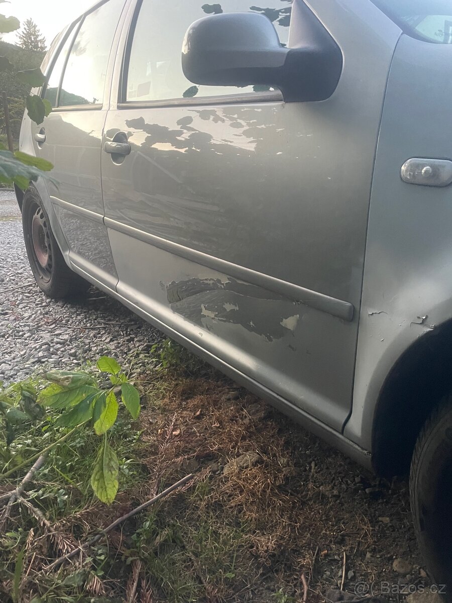 VOLKSWAGEN GOLF IV 1.6 BENZÍN - 4