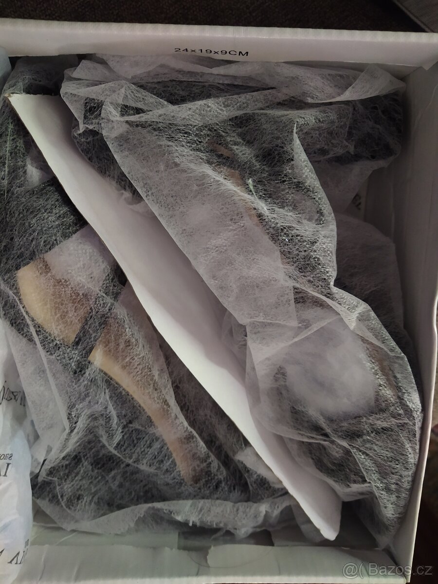 Plesové či společenské páskové sandály - 4