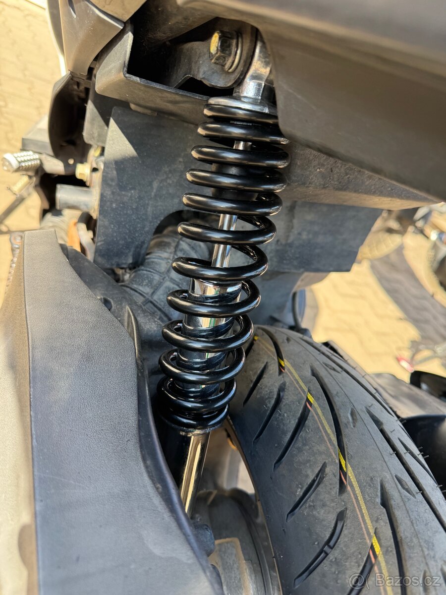 Skútr TGB 125cc - BR8 - 4