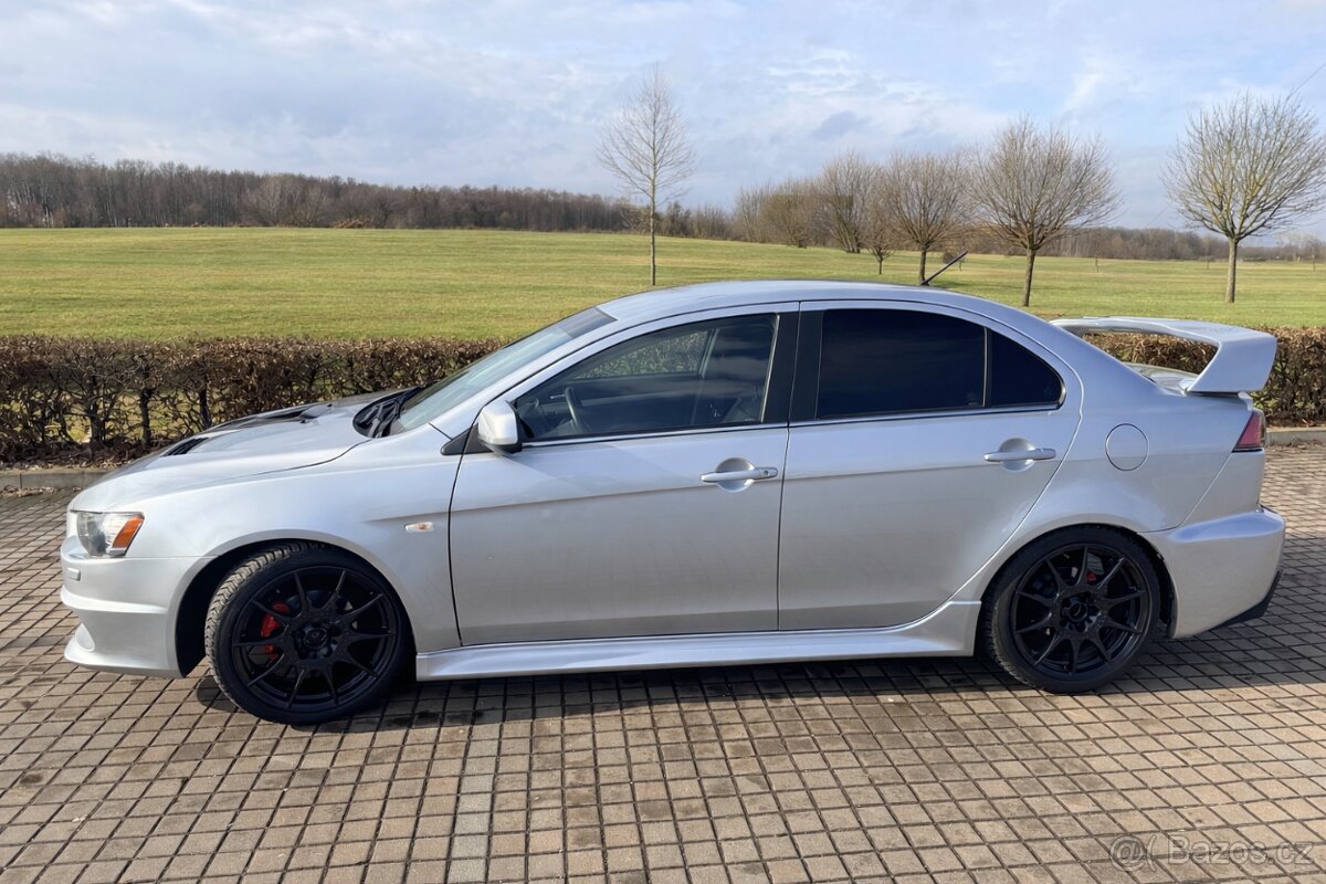 Mitsubishi Lancer 2013 - 4