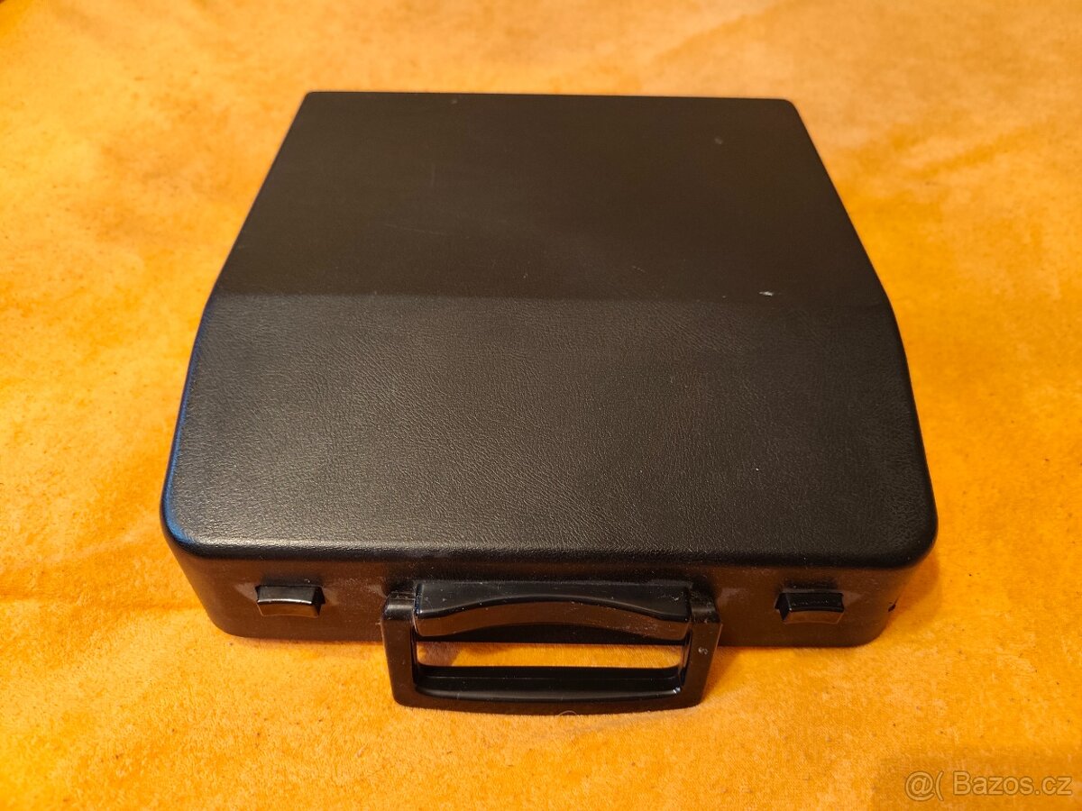 Kufříkový psací stroj Chevron 63 - 4