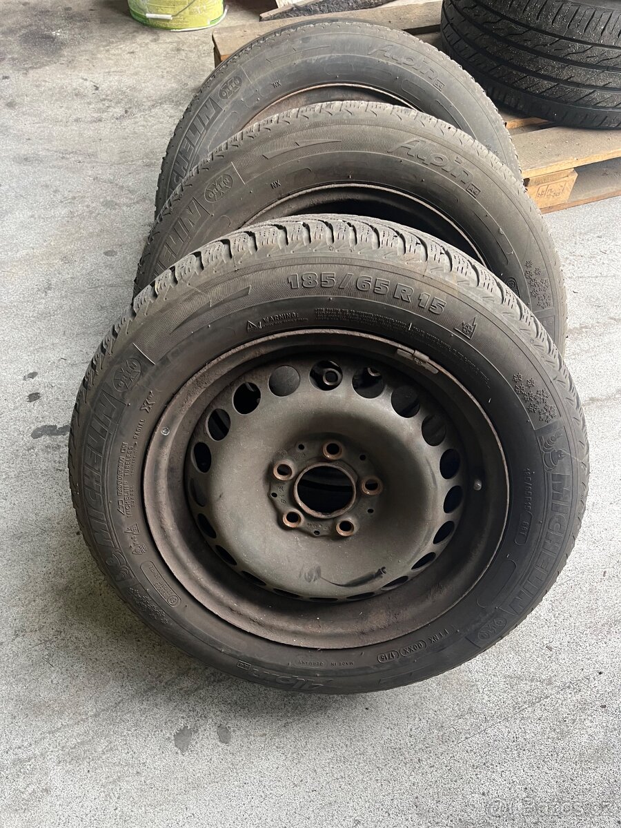 Zimní 185/65/15 - 4