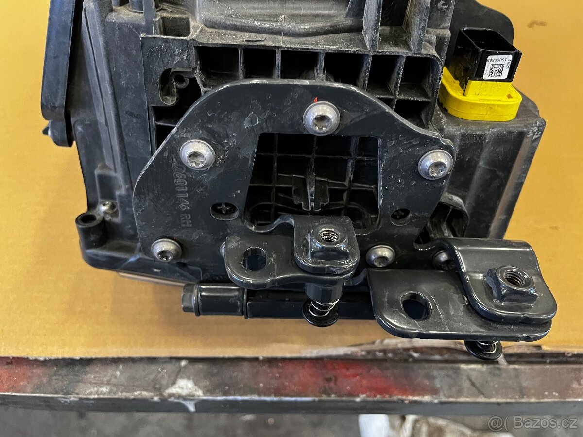 Přední pravé led světlo scania - 4