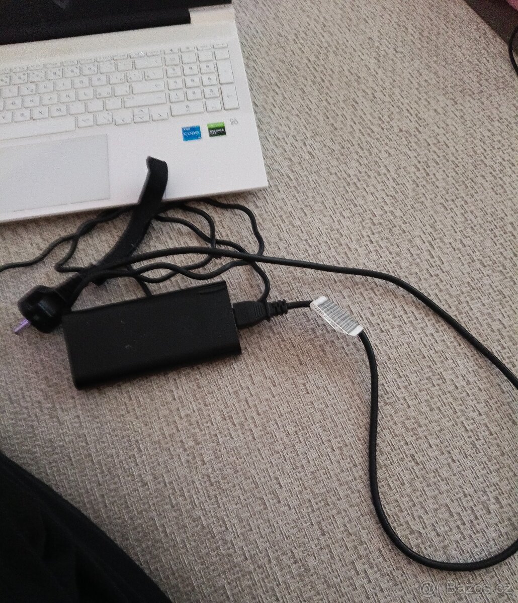 HP Victus - 4