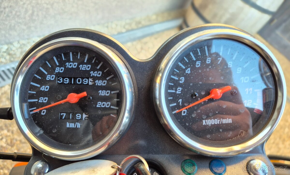 Suzuki GS500 - 4