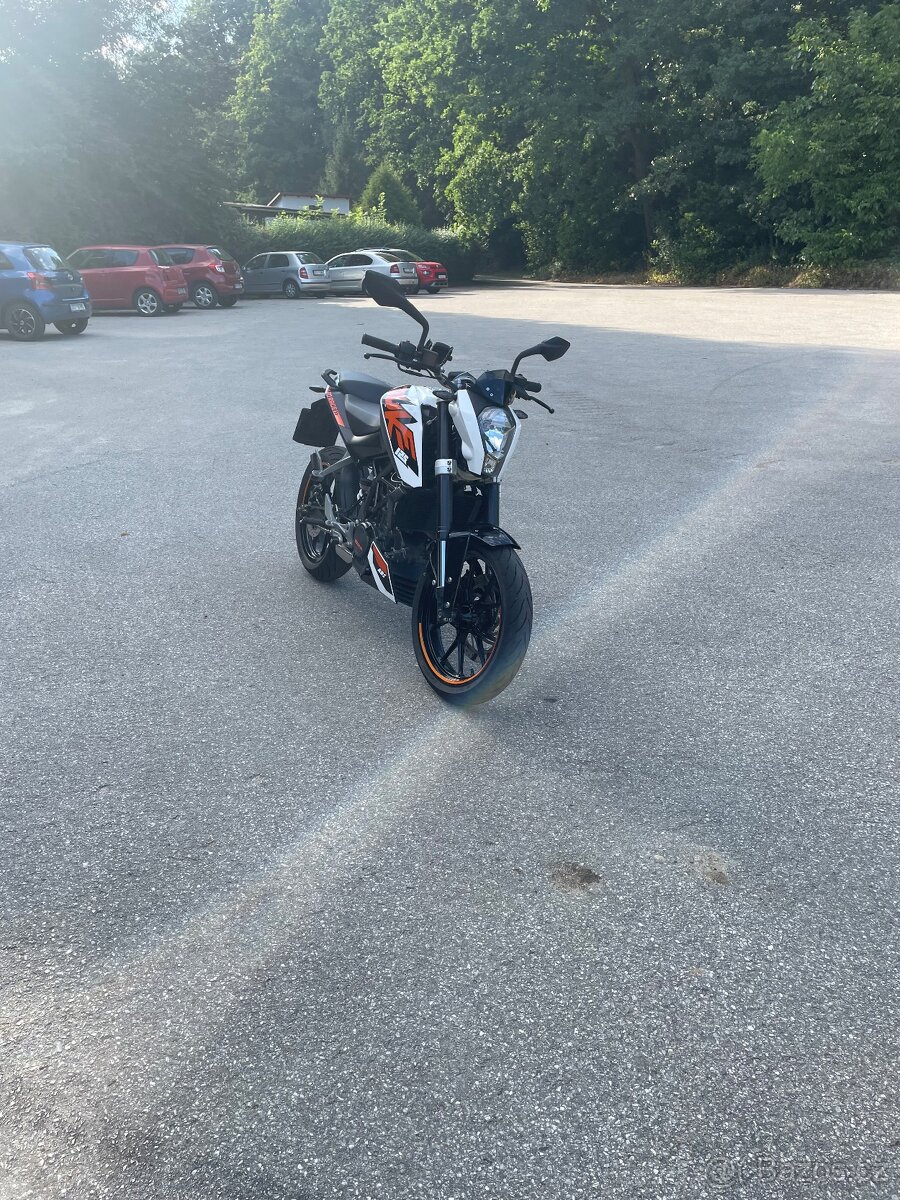 KTM Duke 125 ABS 2015 - 4