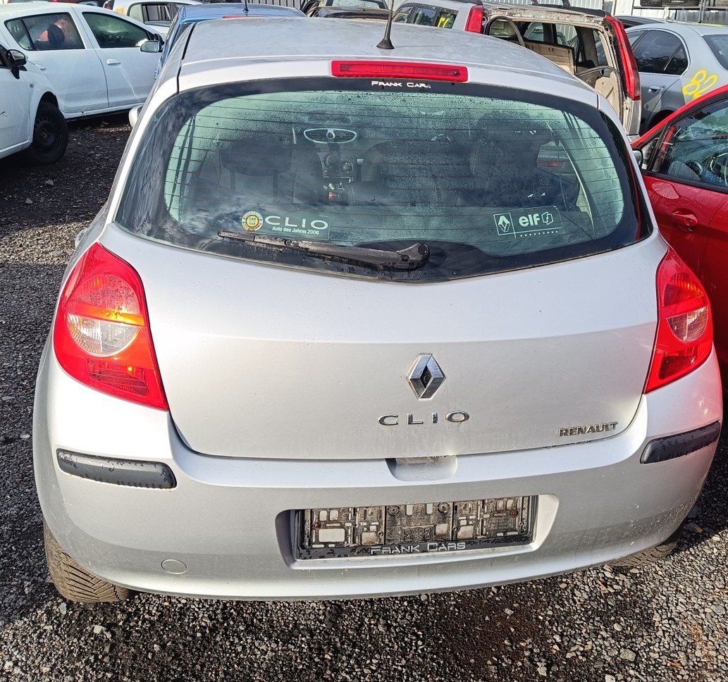 ND z Renault Clio 1149.cm3 55.kw benzín r.v.2006 (K39) - 4