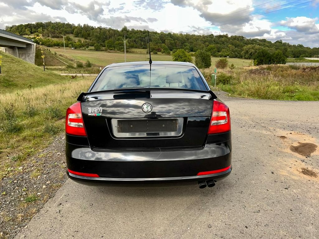 Škoda Octavia 2 RS sedan 2.0TFSI 147KW BWA GVT LF9R 2006 - 4