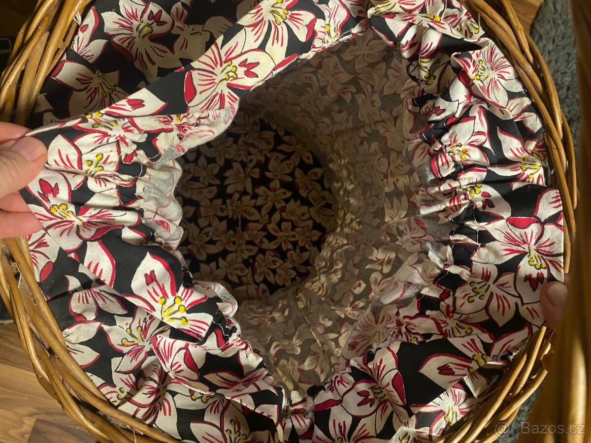 Proutěný koš na prádlo - 4