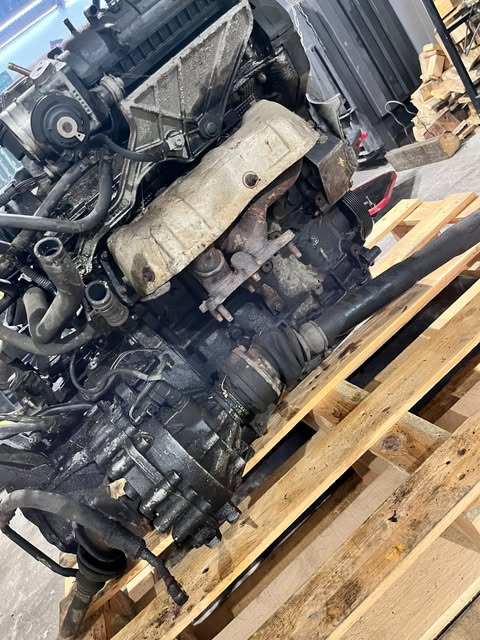 Prodám Motor 1.8 20v 92KW AGN - 4