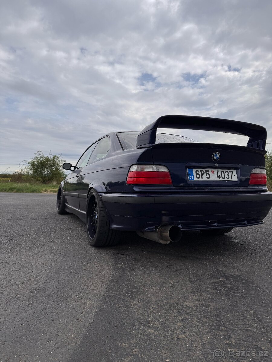 e36 coupe 325i - 4