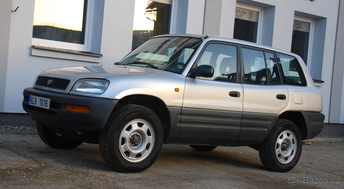 Toyota RAV4 2.0i benzin 4x4 - 4