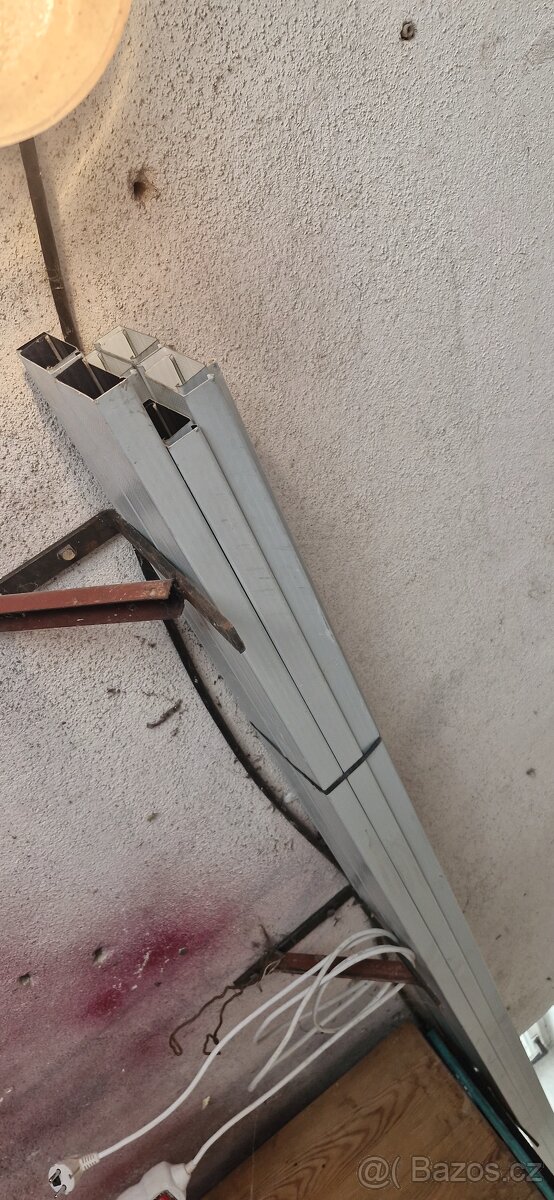 Přebytky materiálu ze stavby - 4