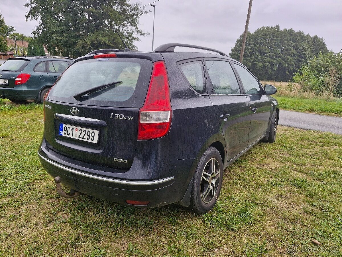 Prodám Hyundai i30, r.v. 2010 - 4