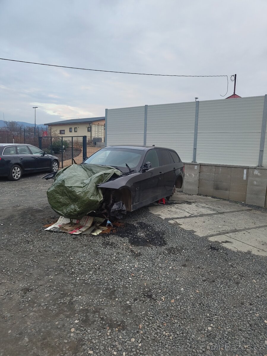 BMW E91 320d 2006 120kw - 4