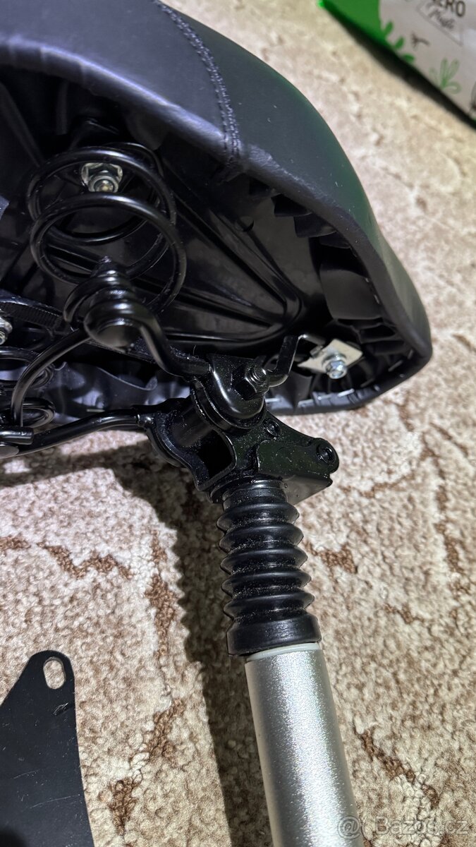Sedačka na elektrokoloběžku Boyueda - 4