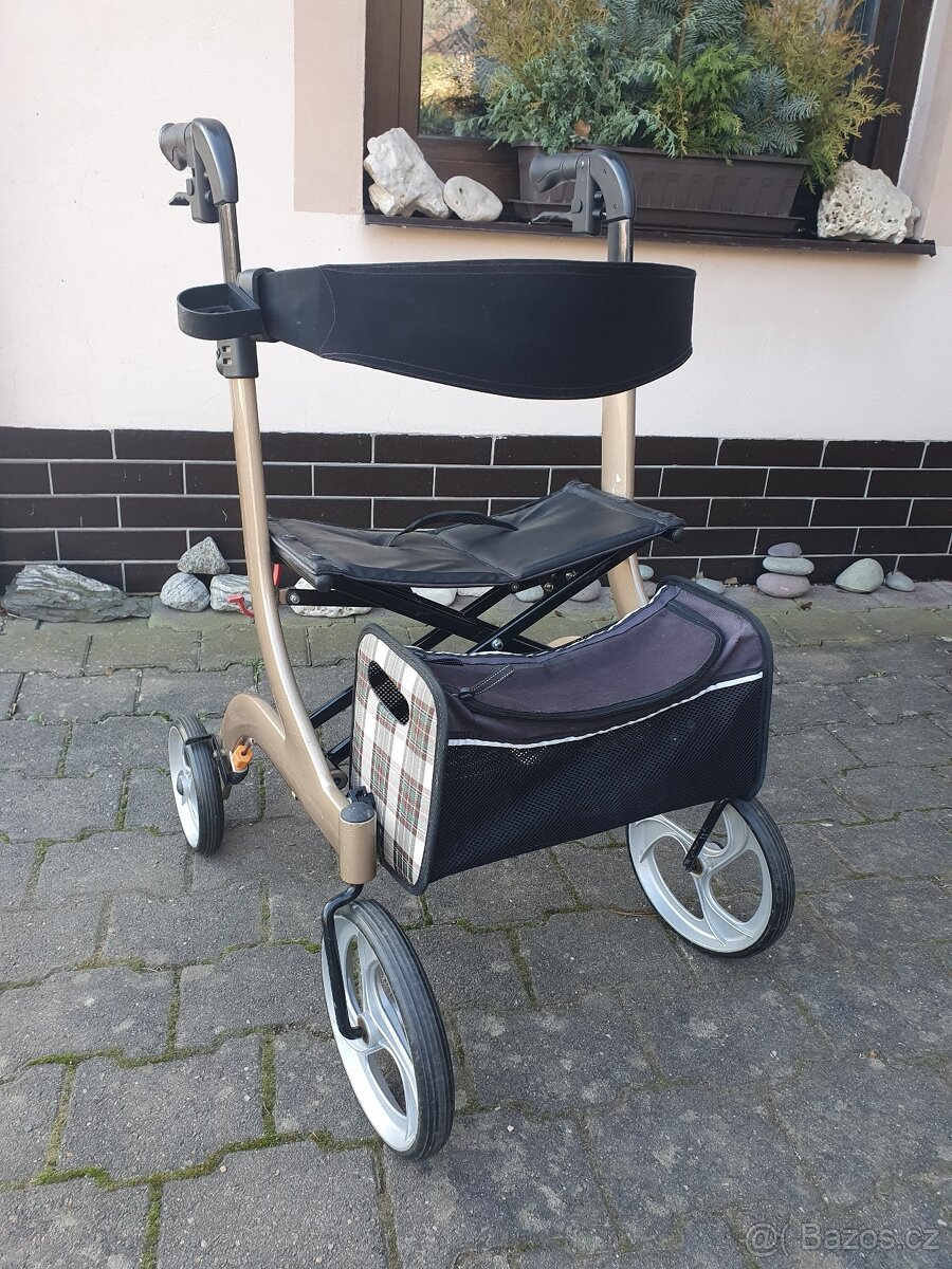 DMA skládací čtyřkolové chodítko - 4