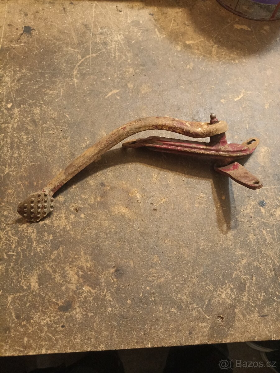 Pedál zadní brzdy s maznicí - 4